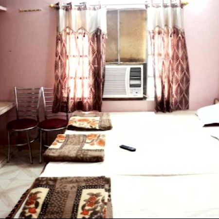 Hotel P N Ganga バラナシ エクステリア 写真